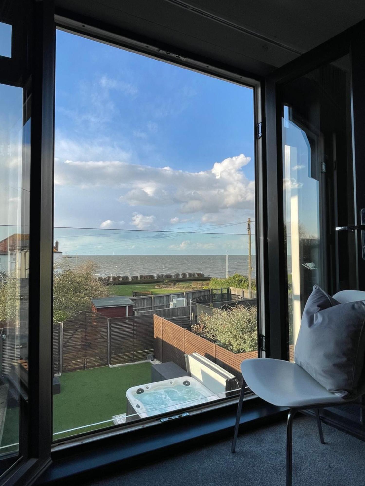 Broadway Beach Home With Hot Tub Herne Bay Buitenkant foto