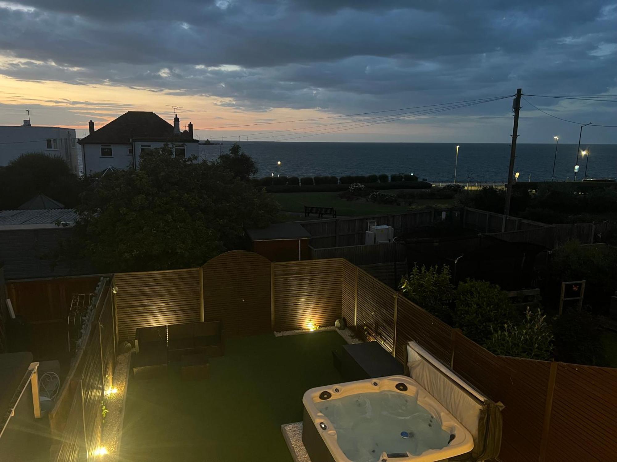 Broadway Beach Home With Hot Tub Herne Bay Buitenkant foto